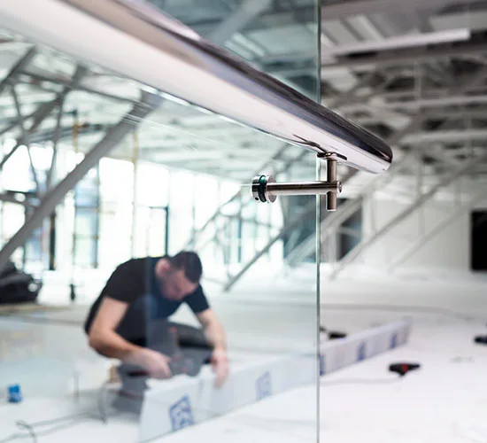 Sanford, FL highly skilled glass repair technicians